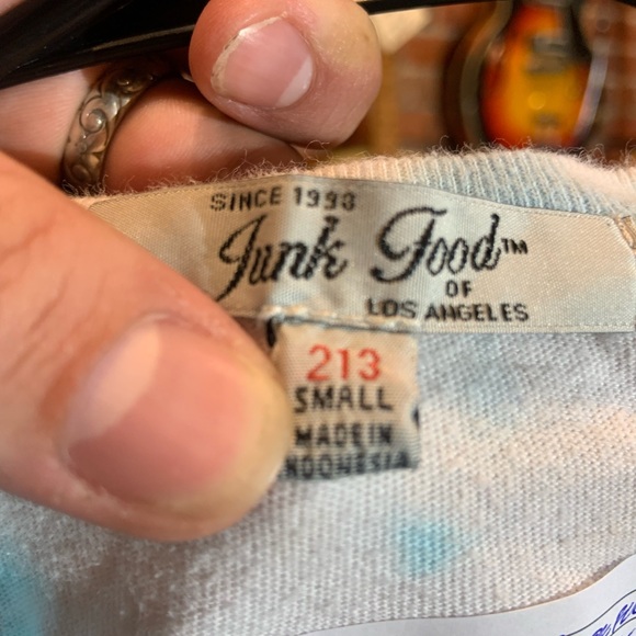 Grateful Dead blue tiedye graphic T-shirt - Picture 3 of 4